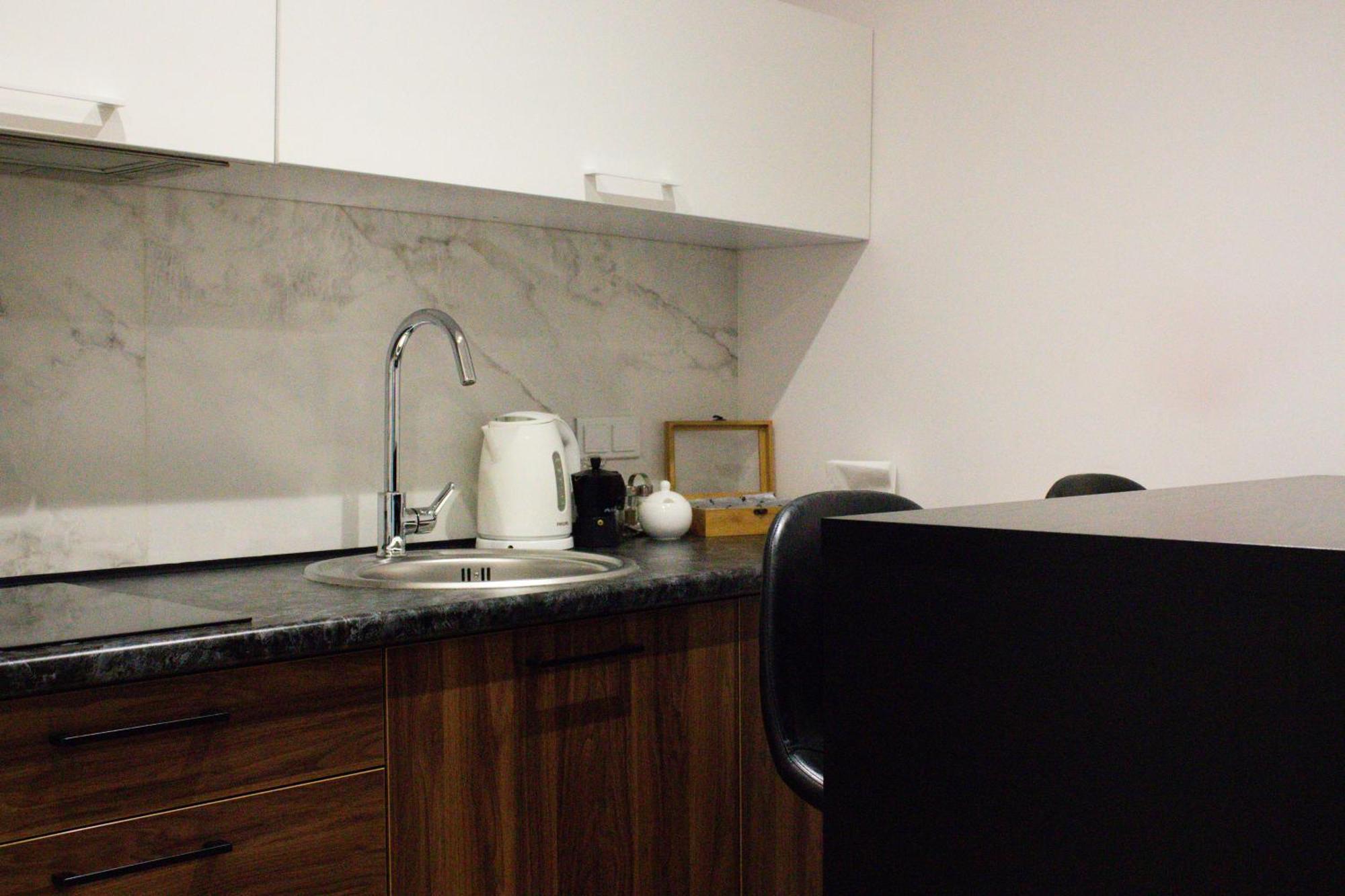 Amsterdam Lviv Apartments ภายนอก รูปภาพ