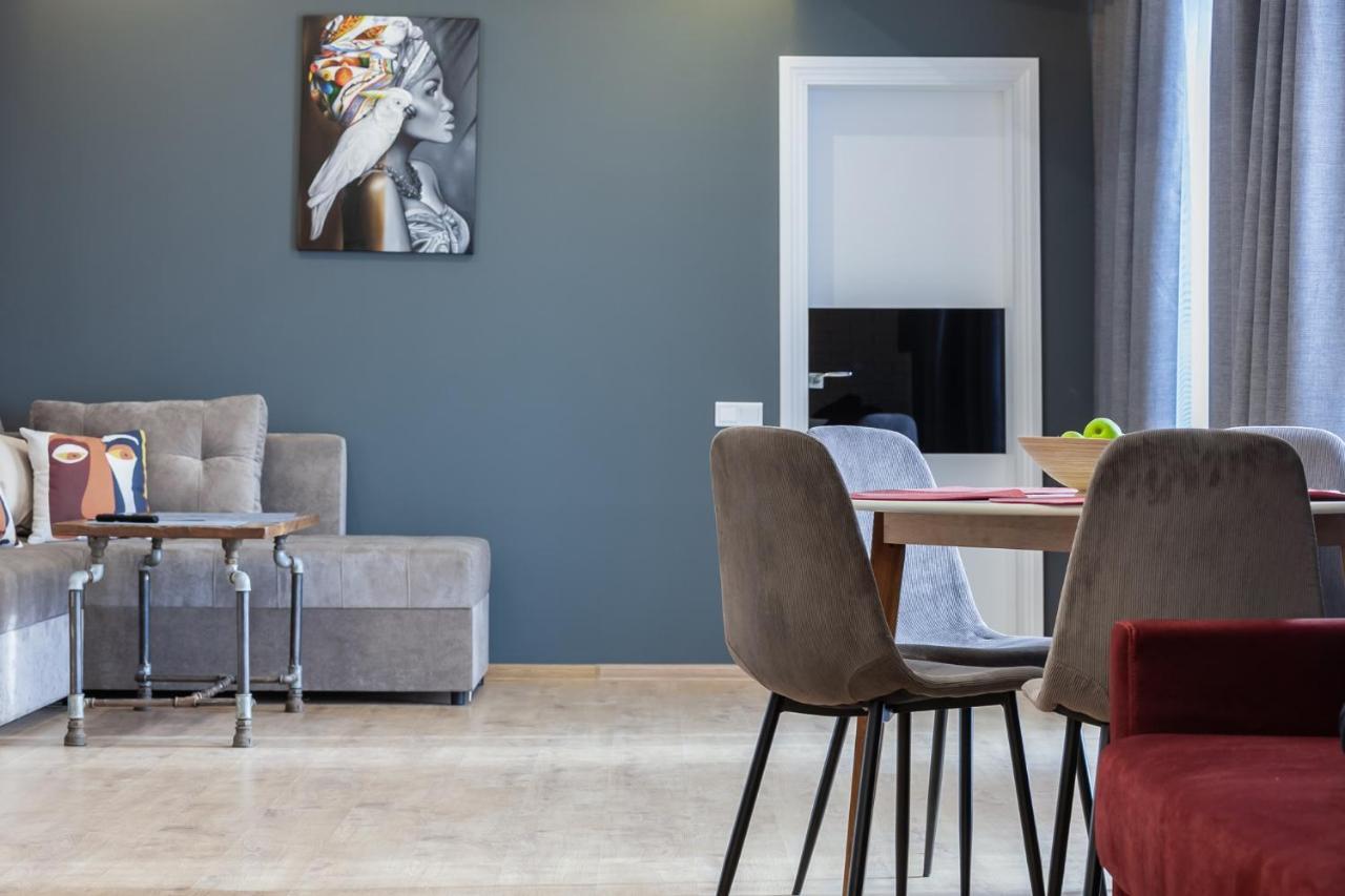 Amsterdam Lviv Apartments ภายนอก รูปภาพ