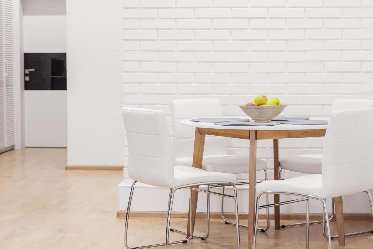 Amsterdam Lviv Apartments ภายนอก รูปภาพ